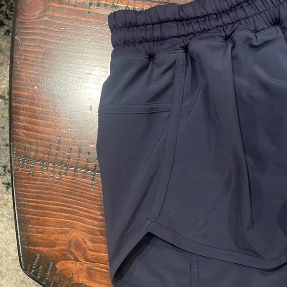Lululemon shorts - Picture 5 of 12